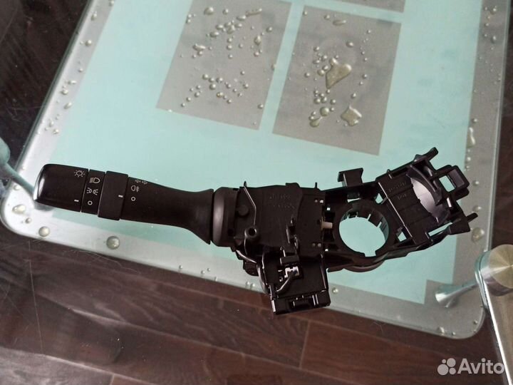 Переключатель поворотников на Тойота Королла Е 150