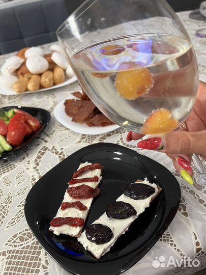 Вяленые помидоры, сливы и болгарский перец