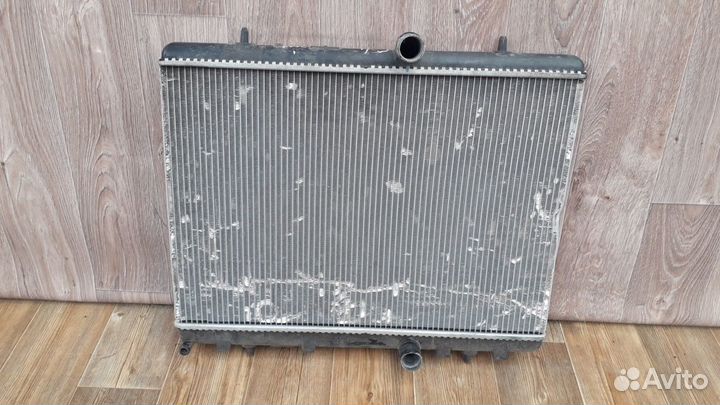Радиатор охлаждения Peugeot 308 Citroen C4 2