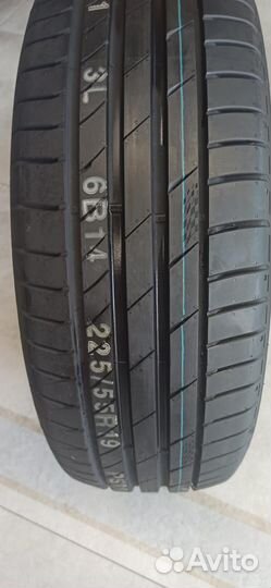 Kumho Ecsta PS71 275/40 R19