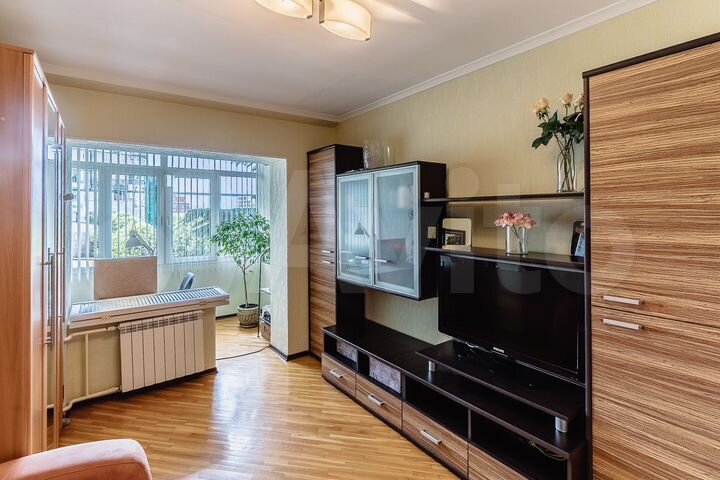 2-к. квартира, 62 м², 1/12 эт.