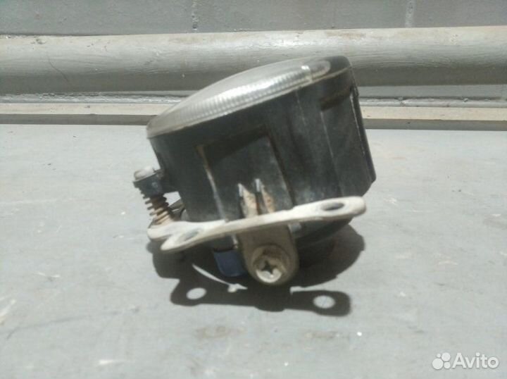 Фонарь противотуманный передний Mitsubishi Asx 1.6