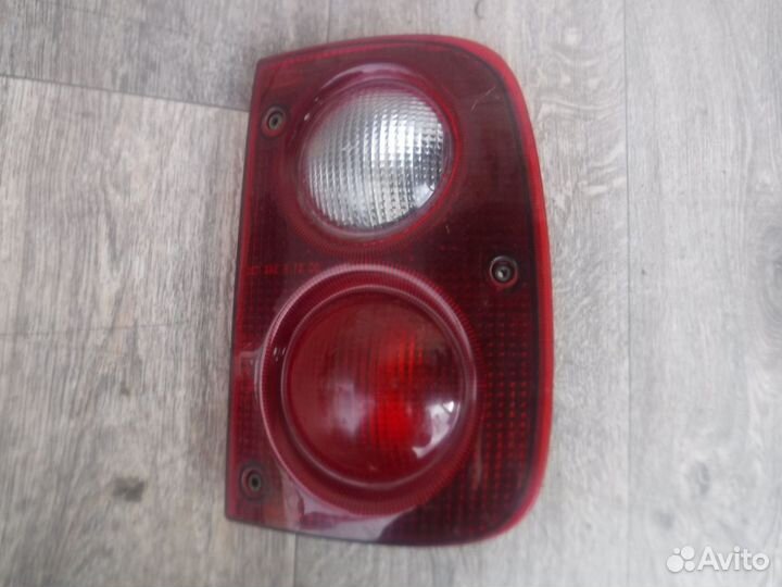 Фонарь правый верхний №15 Land Rover Freelander 1