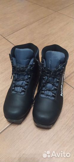 Лыжные ботинки размер 39 40