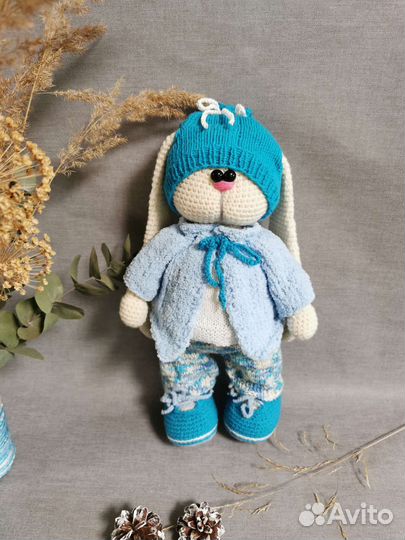 Заяц зайчик вязаный