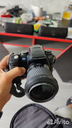 Зеркальный фотоаппарат konika minolta