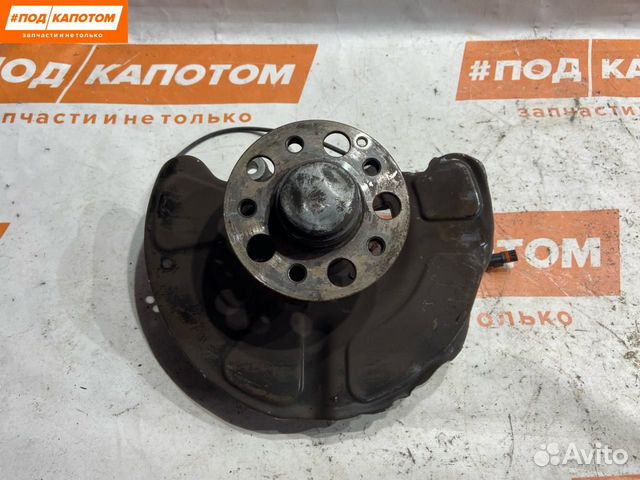 Кулак левый Mercedes-Benz E-Класс W212 2011