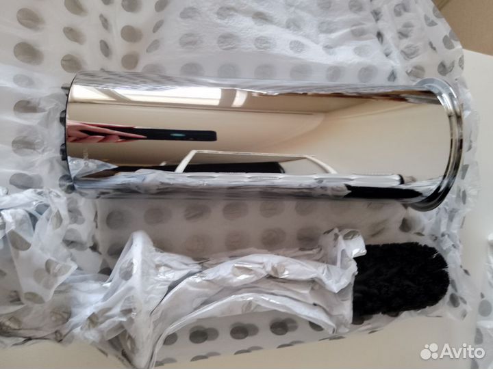 Ершик и держатель для бумаги Pomdor