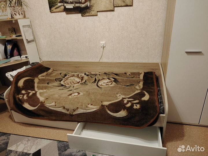 Комплект детской мебели бу