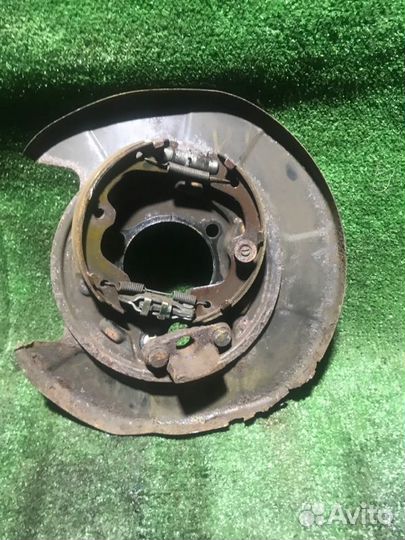 Кожух суппорта левый Infiniti Ex35 NJ50 VQ37VHR