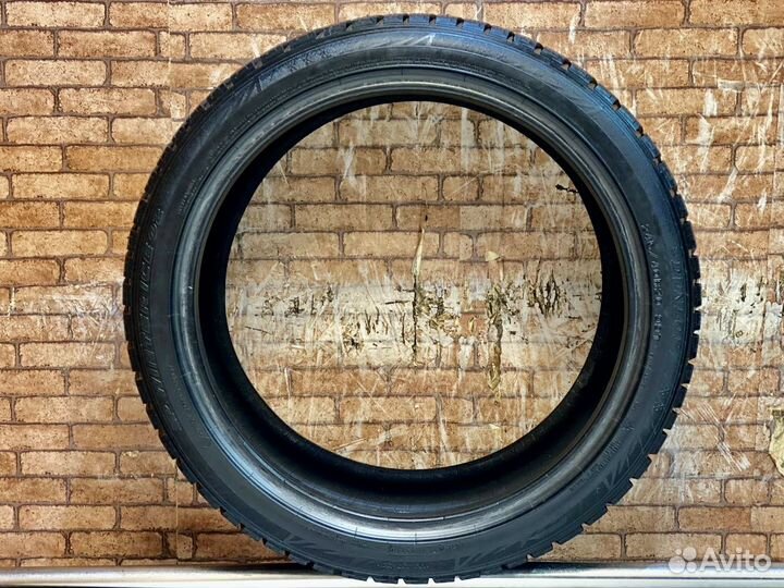 Dunlop SP Winter Ice 02 245/40 R20