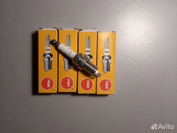 Свечи зажигания NGK 2262. (приветствуется торг)