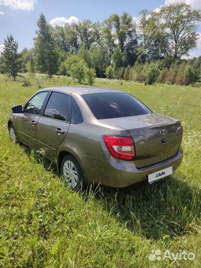 LADA Granta 1.6 МТ, 2016, битый, 84 500 км