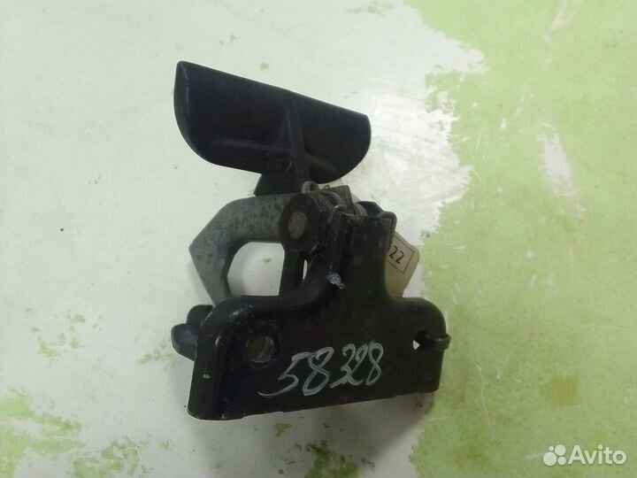 Крючок капота Mercedes-Benz M-Class W164