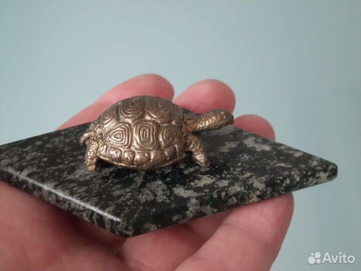 Черепашка Бронза. Фигурка бронза на змеевике