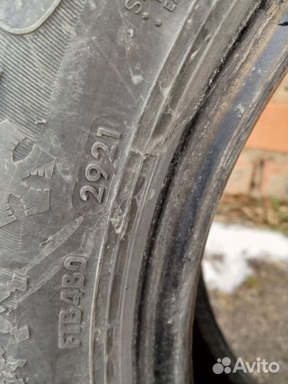 Acustica Challenger 215/60 R16 90H
