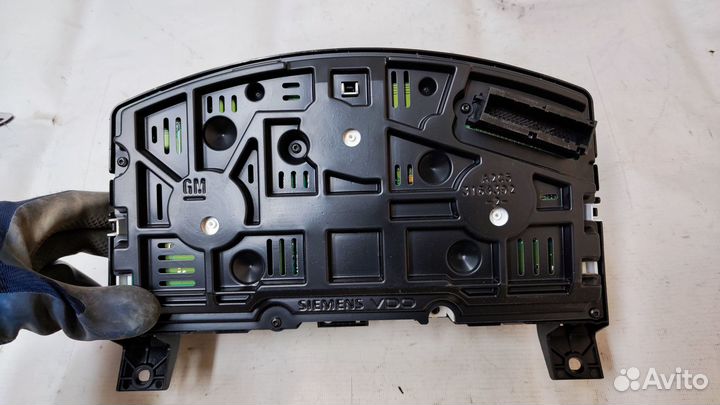 Щиток приборов Opel Astra H 2004-2014 год