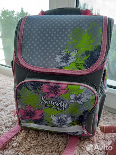 Школьный рюкзак для девочки