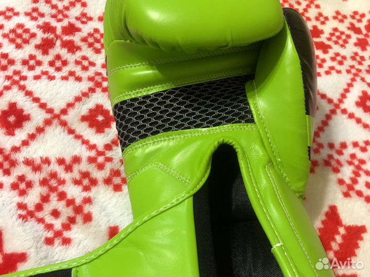 Боксерские перчатки 12 oz кожа