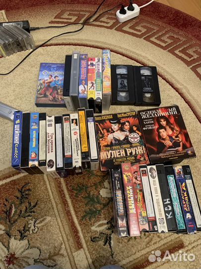 Видеокассеты и аудиокассеты