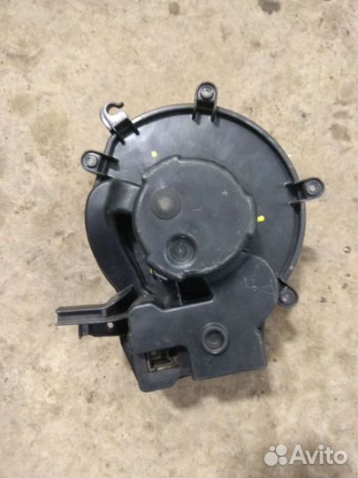 Моторчик печки Mercedes W230 R230