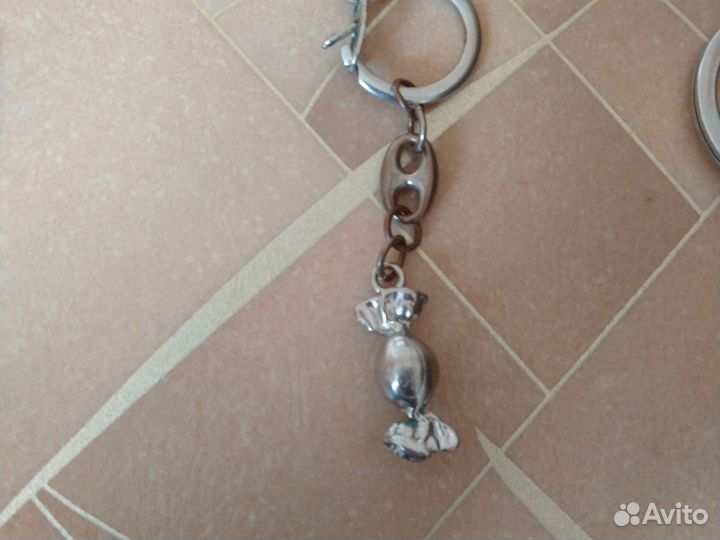 Брелки на ключи