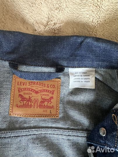 Женская джинсовая куртка Levi’s, размер L (46/48)