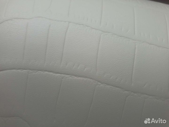 Сумочка белого цвета