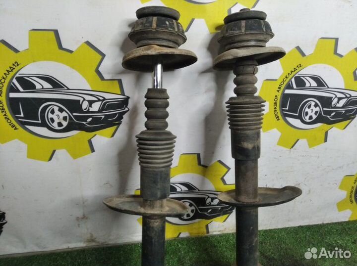 Стойка передняя Renault Sandero хетчбэк K7M 2012