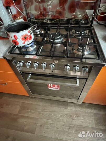 Плита газовая на пять конфорок