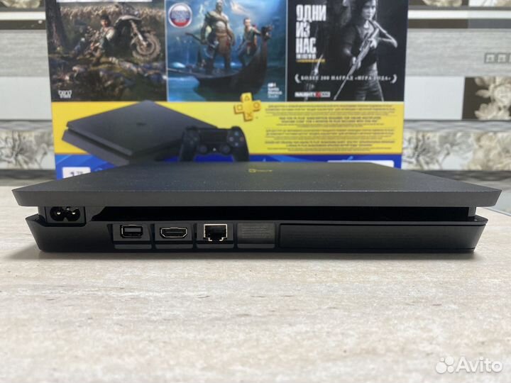 Sony PS4 Slim 1Tb (Cuh-2208B) в отличном состоянии