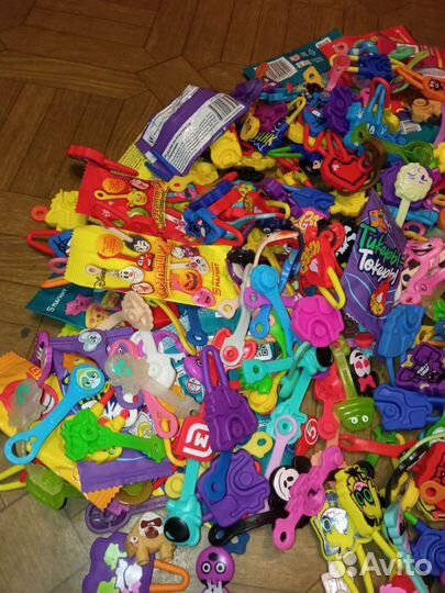Скрепыши 1-4, бравлы, тикеры-токеры всего 880 шт