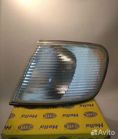 Поворотник hella audi 100 (4A, C4) левый новый