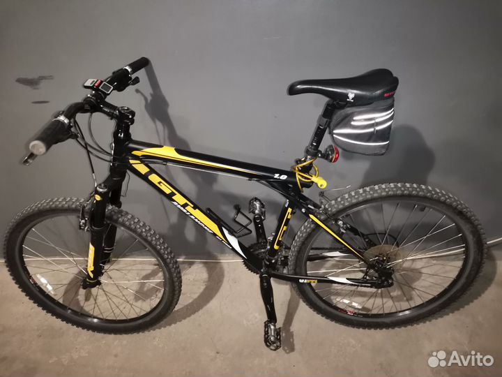 Велосипед GT avalanche 1.0