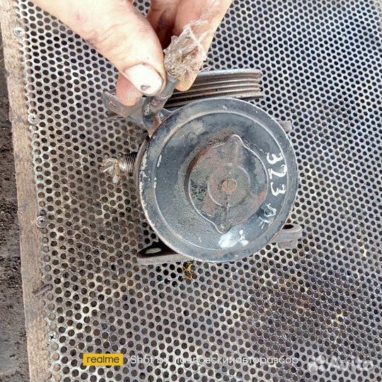 Насос гур Mazda 323 BF E5