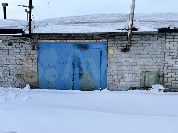 Гараж, > 30 м²