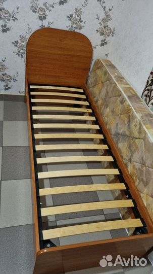 Кровать бу с матрасом