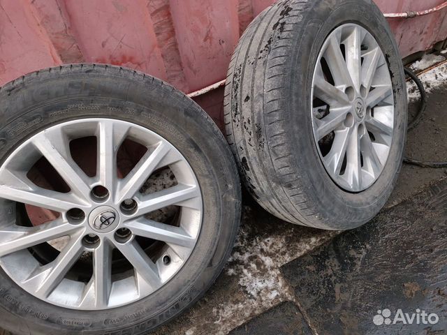 Yokohama dB Decibel E70 215/60 R16