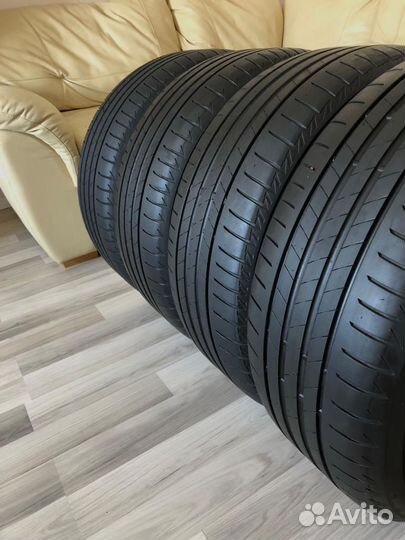 Bridgestone Alenza 001 215/65 R16