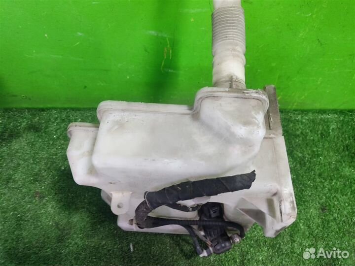 Бачок омывателя volkswagen Golf Plus 2008