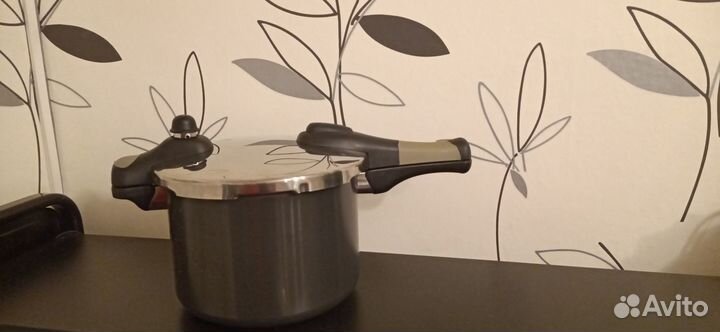 Скороварка Vitesse VS-1420 7л