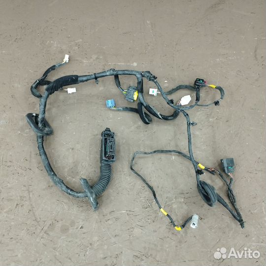 Проводка двери передний левой Hyundai Tucson 3