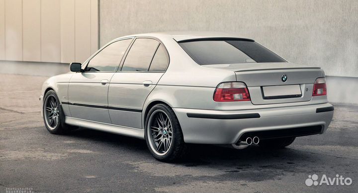 Бампер Задний бмв е39. М5. М