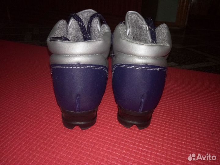 Лыжные ботинки детские 31 размер