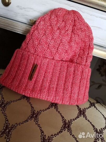 Шапка и варежки новые с этикеткой