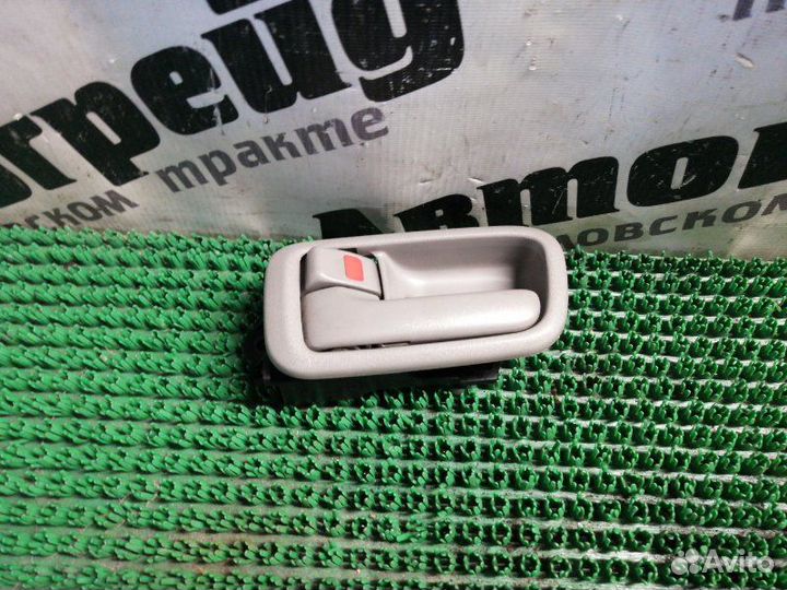 Ручка двери внутренняя передняя левая Toyota