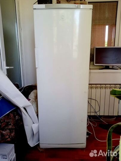 Морозильная камера Indesit