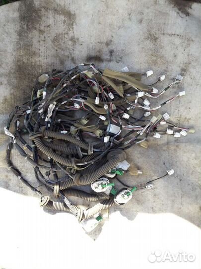 Проводка двери Сузуки Лиана