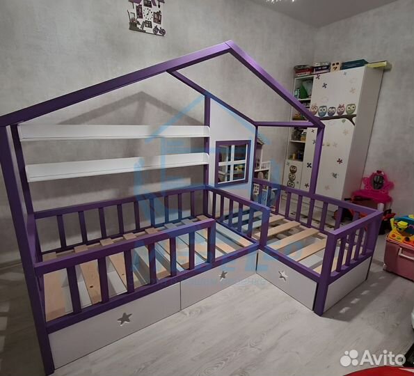 Двухъярусная кровать