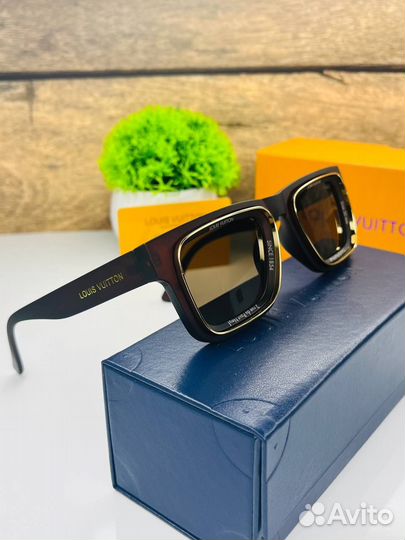 Солнцезащитные очки Louis Vuitton